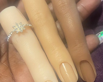 Practice finger| silicone| Nail tech| nail supplies