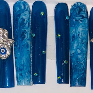 Giving blues| press on nails| fake nails| xxxl square | glue on