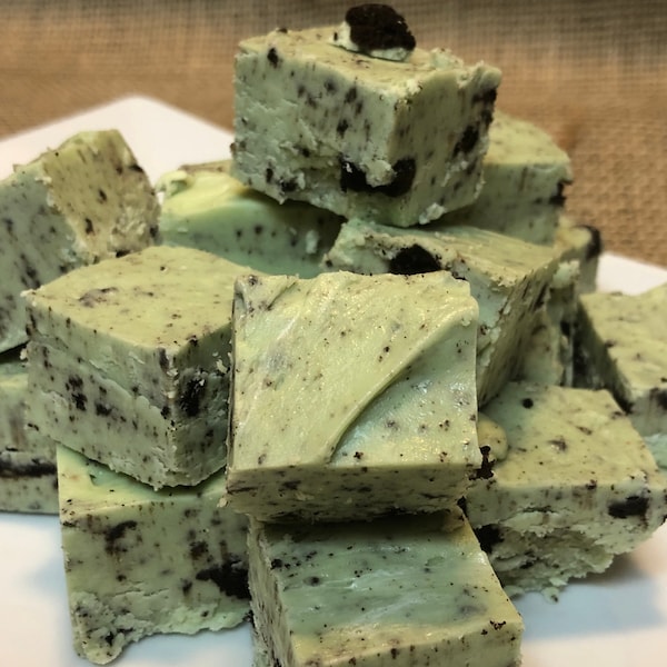 Mint Cookies & Cream Fudge - 1/4 lb