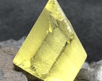 Untreated Lemon Quartz Crystal Rough: 7.40 Carats