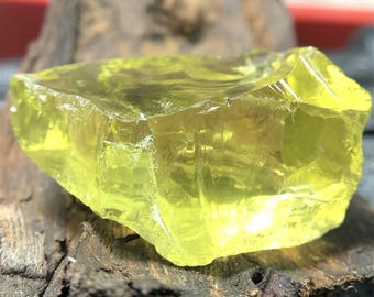 Roher Lemon Quarz Kristall : Natürlicher Edelstein für Individuellen Schmuck