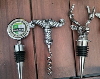 Vintage wine stopper set
