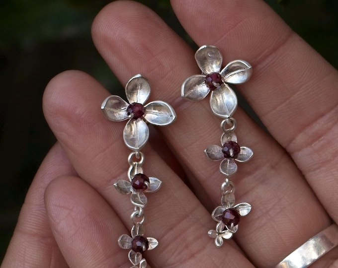 Cascade of Lilac flowers