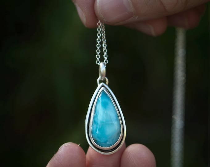 Gentle waters pendant