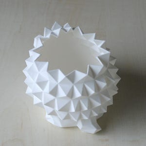 Low Poly Hedgehog Planter | 3D Printed Succulent Pot | Cute Desktop Planter for Cactus & Succulents | Available in 2 Sizes, Custom Drainage imagen 10