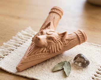 Kuripe Loup de Lune – Pipe chamanique Kuripe imprimée en 3D | Outil applicateur de tabac à priser Hapeh | Motif loup totémique | Dispositif à priser cérémoniel en PLA beige