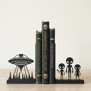 Alien UFO Bookends, Sci-Fi Bookshelf Decor, Abduction Flying Saucer Book Ends, Roswell Outer Space Gift for Book Lovers, Unique Book Holder imagen 1