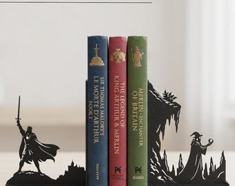 King Arthur & Merlin Bookends – Excalibur Fantasy Bookends – Arthurian Legend Decor – 3D Printed Matte Black PLA – For Fantasy Book Lovers