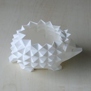 Low Poly Hedgehog Planter | 3D Printed Succulent Pot | Cute Desktop Planter for Cactus & Succulents | Available in 2 Sizes, Custom Drainage imagen 15