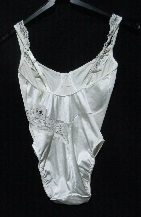 Lot of 4 Bodys Bodis Size M Risk Gemma Warners Vintage Unused
