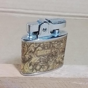 Vintage Oil Lighter NO Brand in operation Lighter Accendino Briquet Feuerzeug