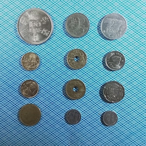 Coins Lot 12 Spain Pesetas 100, 50, 25, 5, 1, 2, 10 circulated