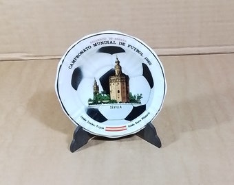 Vintage porcelain plate Futbol Recuerdo España 82 Sevilla 12 cm.