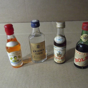 Vintage mini liquor bottles -  Italia