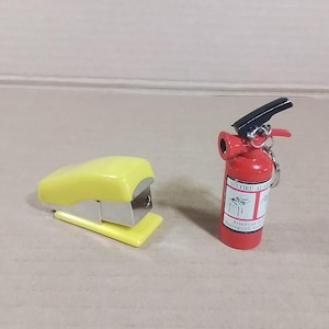 Vintage Gas Lighters lot x2 Lighter Briquet Feuerzeug