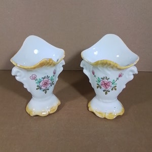 Vintage Lot 2 x Vases Art deco Small flower vases Ceramic Porcelain