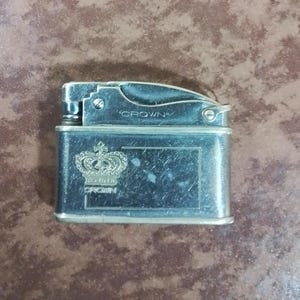 Krone seltenes Vintage Benzinfeuerzeug 1950er Jahre Briquet Feuerzeug