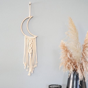 Luna Crescent Moon Macramé Boho Mur Suspendu - Petite | Boho Home Decor | Crèche | Décoration de chambre pour enfants