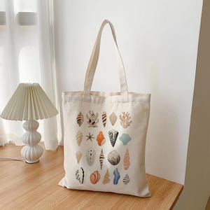 Seashell Tote Bag: Summer Tote Bag, Beach Tote Bag, Beach Lovers Gift, Vacation Bag, Bohemian Tote Bag, Girls Trip Gifts, Coastal Tote