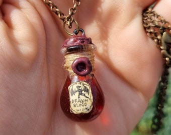 Dragon Blood | Necklace