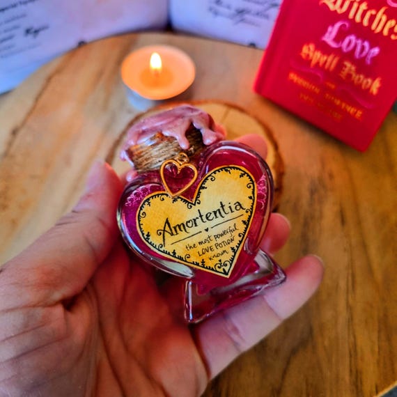 Amortentia | Love Potion | Valentine's Day | 40ml - Etsy
