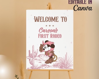 Puede incluir: Un letrero blanco sobre un caballete de madera con el texto "WELCOME TO" y "Carson's FIRST RODEO" en marrón y rosa. Un personaje de dibujos animados con un atuendo de vaquero aparece debajo del texto. Las palabras "EDITABLE IN Canva" están en la esquina superior derecha.