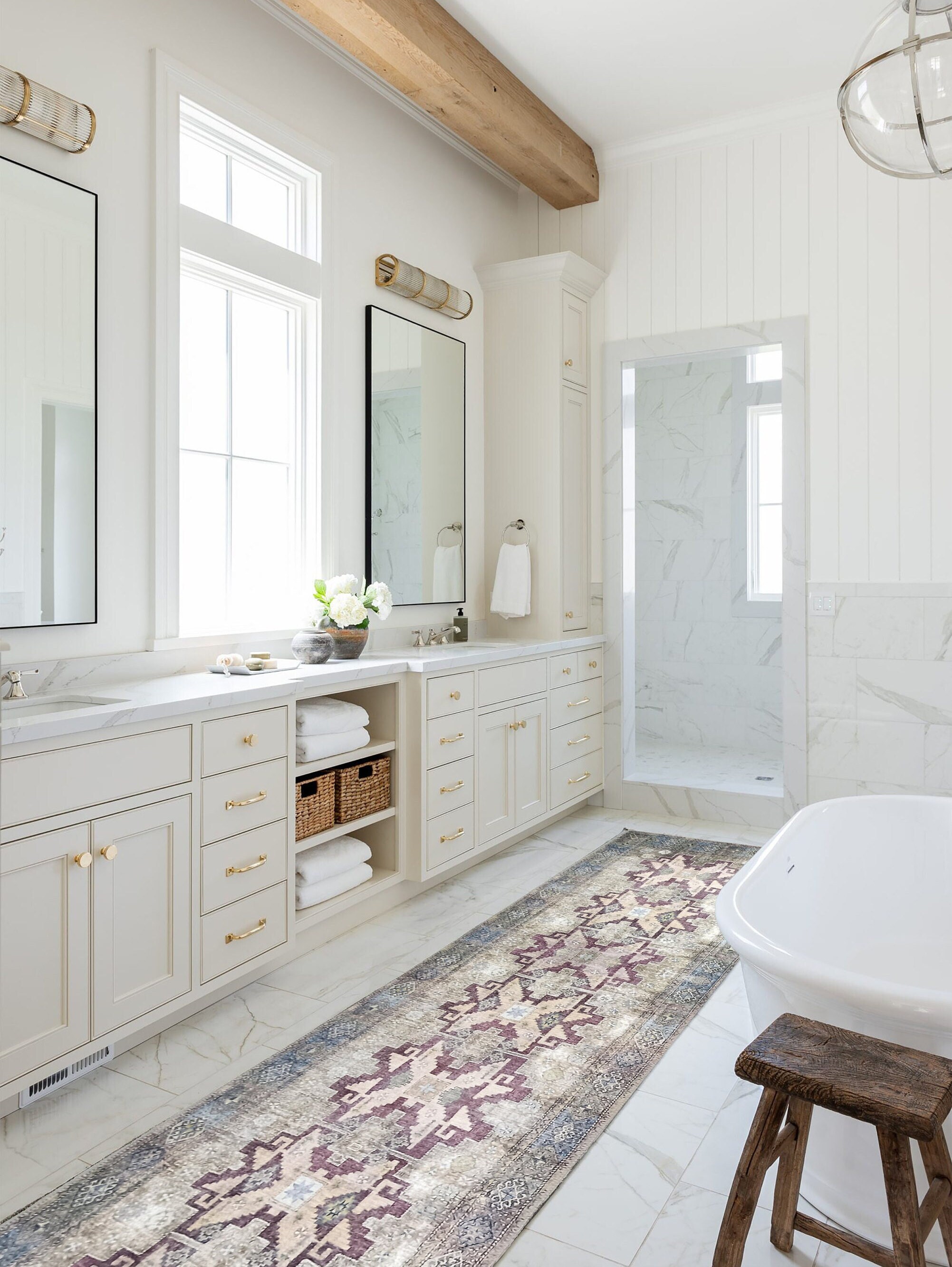kilim beige bathroom