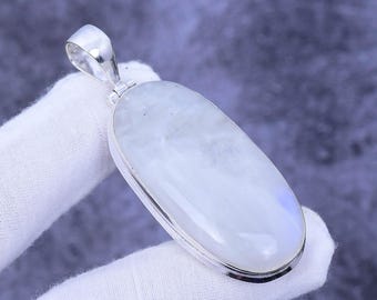 レインボームーンストーンスターリングシルバーペンダント