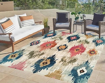 Tappeto da esterno con motivo floreale astratto: decorazione per patio e giardino