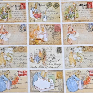 Puede incluir: Tela con un patrón repetido de postales vintage. Cada postal presenta ilustraciones de conejos en diferentes escenarios, con tonos sepia y texto manuscrito. Ideal para proyectos de manualidades y costura.