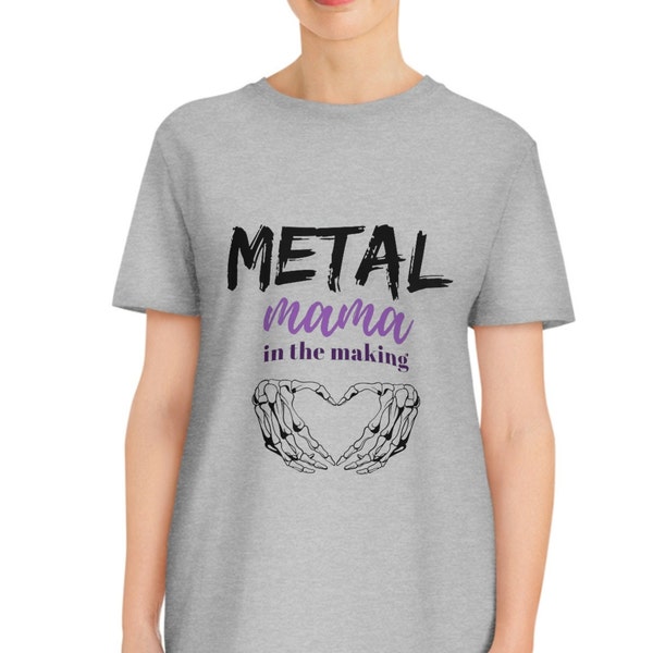 Metal Mama In the Making avec Heart Skeleton Hand Graphic. Robe T-shirt. Robe de maternité de maman à tête de métal.