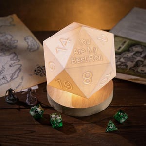 Personalized D20 Night Light,Gaming Room Decor,Personalized Gift,DND Gift,Dungeon Master Gift,Gift for RPG Players,Gift for Her,Gift for Him