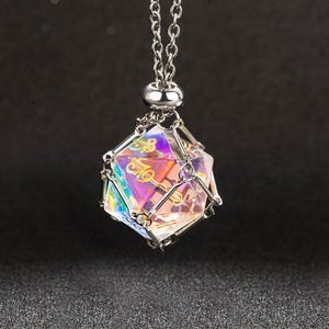 Würfel Käfig Halskette, Würfelhalskette, Dungeons and Dragons, DND Schmuck, Geschenk, Jahrestagsgeschenk, Geschenk für Freundin, Geschenke für Sie