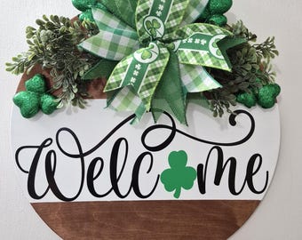 Welcome Shamrock Front Door Wreath, Saint Patrick's Day Door Hanger, Saint Patrick's Day Wreath, Clover Door Sign, Housewarming Gift