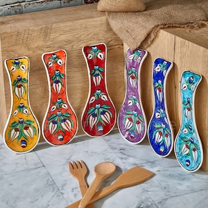 6 Color Ceramic Spoon Rest, Tulip Design Handmade Ceramic Stovetop Spoon Rest for Kitchen, Floral Ceramic Spoon Holder, Cute Christmas Gift