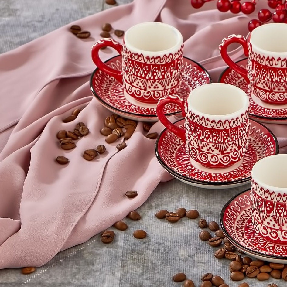 ロイヤルコペンハーゲンのArt Porcelain Collection black-fluted-half-lace-styling