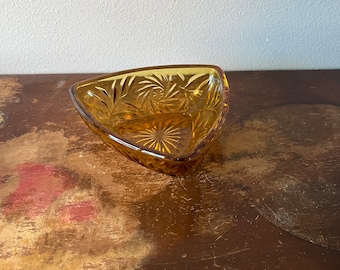 Bol vintage en verre ambré à trois coins, centre Starburst, bol en verre ambré accueillant un bol de service rétro
