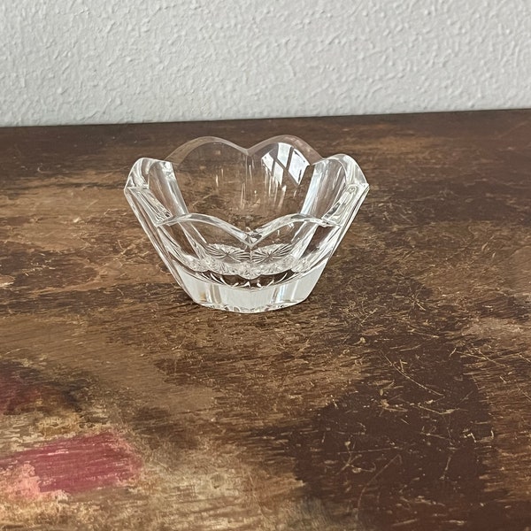 William Yeoward Crystal Lottie Open Salt Dish Small Petal Design Individual 3 Inch Trinket Salt Salt Dip Starburst Cut Crystal Signed