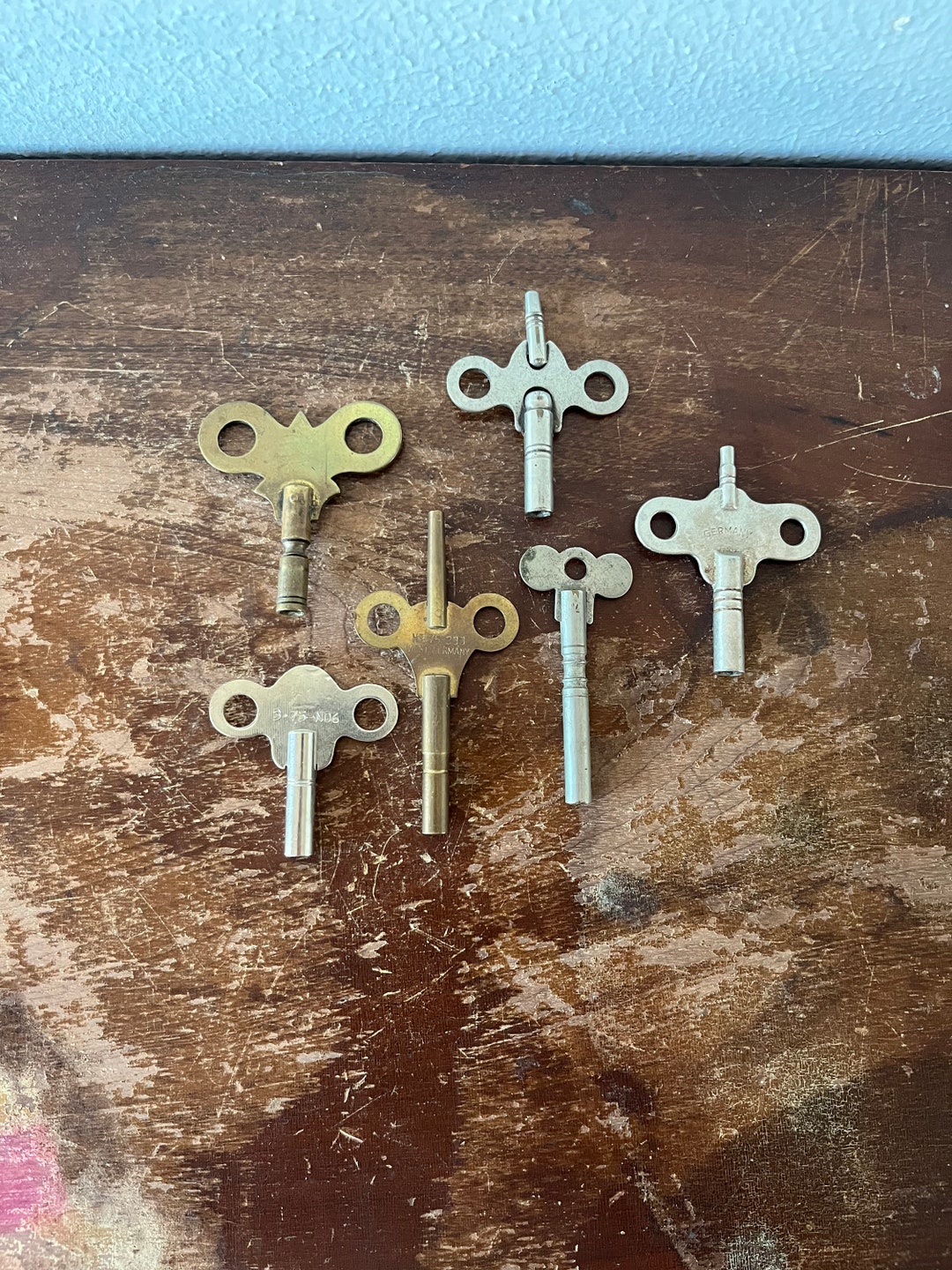 Six Vintage Clock Keys Winding Key Brass Iron Keys Authentic Etsy