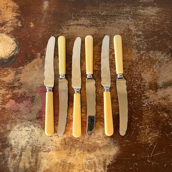Six Antique English Harrison Fisher & Co Faux Bone Handle Dinner Knives “Trafalgar” Dinner Knives Stainless Blades Place Setting