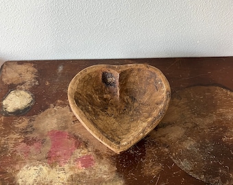 Vintage Primitive Hand Carved  Heart Bowl Table Accent HostingTable Decor Accent Bowl Heart Bowl Wood Bowl Decorative Bowl Key Bowl