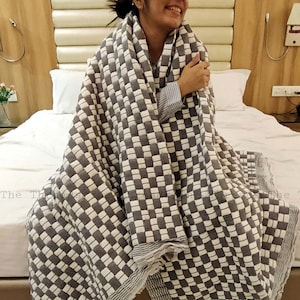 100% pure cotton handwoven checkered Sujani quilt,handwoven pure cotton blanket,geometric quilt,handloom quilt,handwoven soft blanket,black