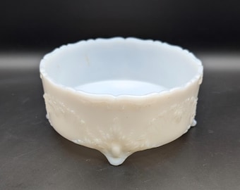 Vintage Westmoreland No 127 Milk Glass 4 Footed Bowl Acanthus Leaf Planter 7"