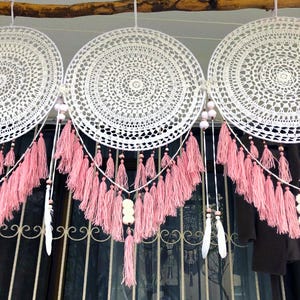 Boho Dreamcatcher Trio – Soft Pink Crochet Wall Hanging, Crochet Dreamcatcher, Dreamcatcher Wall Hanging, Bohemian Dreamcatcher Set
