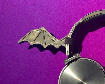 3D Printed Bat Wing Headset Attachment: Cosplay Prop