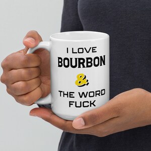 Taza de café para amantes del bourbon: un regalo sarcástico y divertido para adultos