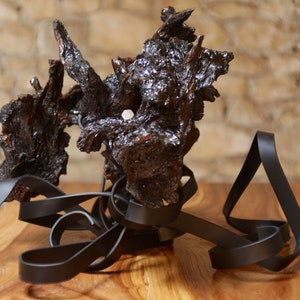 Dragon sculpté dans bois d'acacia