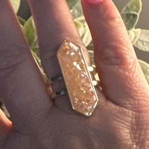 Druzy Ring.  Champagne Hexagon Druzy Stone Statement Ring with adjustable gold band size 7-8.  Druzy ring.  Boho Druzy.