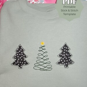 Modello per ricamo a mano e applicazione inversa di un albero di Natale, schema di cucito natalizio per principianti, disegni di alberi da applicare stampabili per principianti