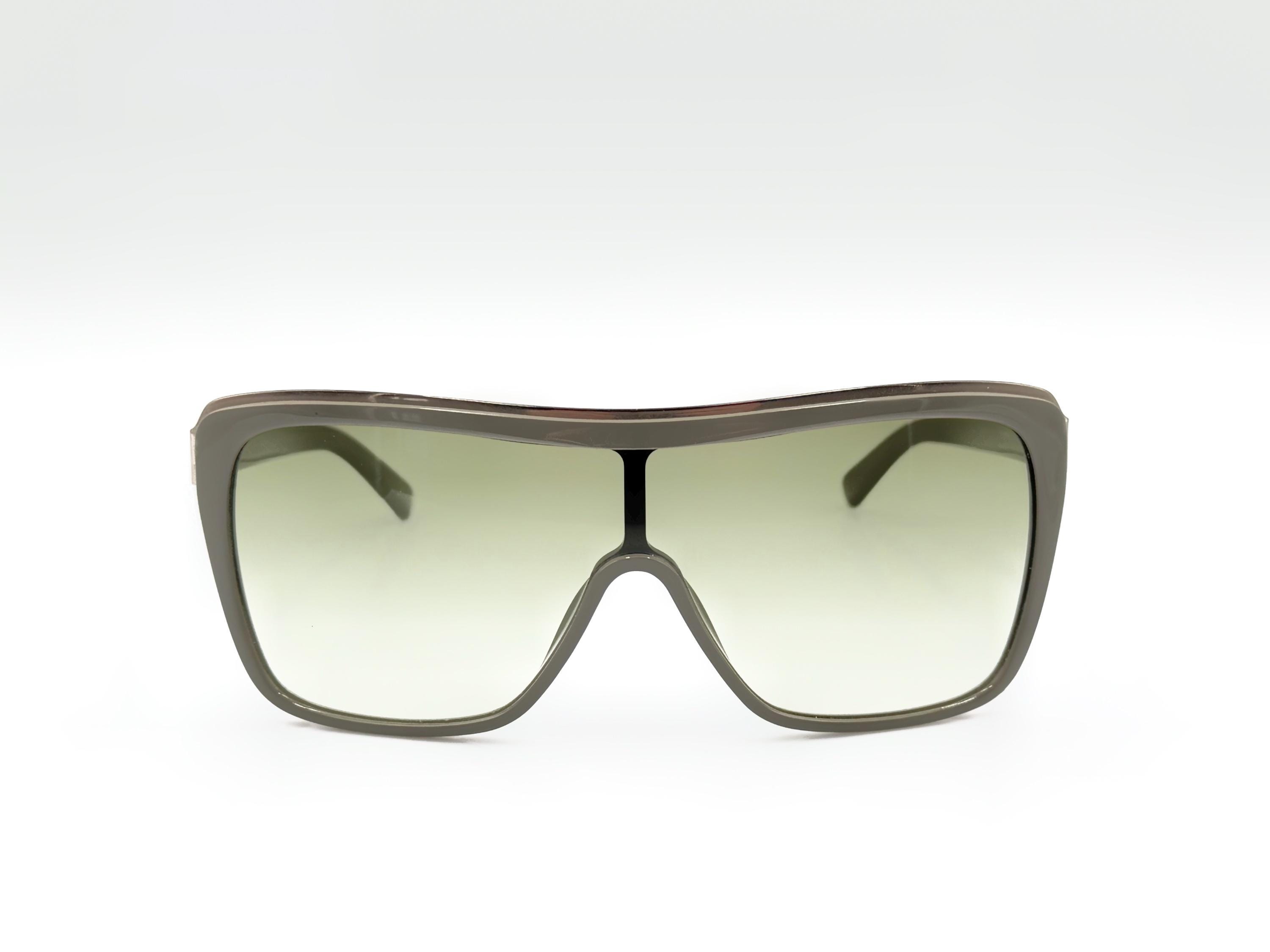 Furla SU4725 Vintage Rectangle Sunglasses, Oversized Women display picture 1